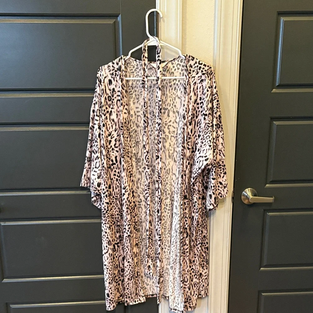 Leopard Print Women's Robe - Picture 2 of 5